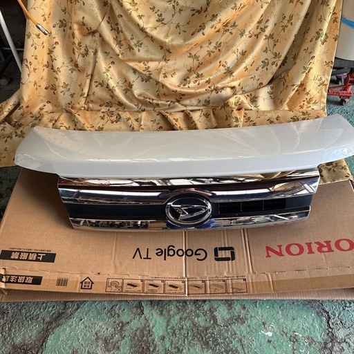 ダイハツタントボンネット