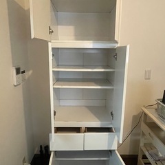 【5月31日(土)13時まで引き取りの方無料】白い収納棚
の画像