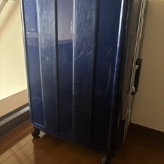 キャリーケースの画像