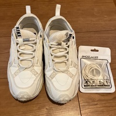 NIKE レディーススニーカー　23cm
