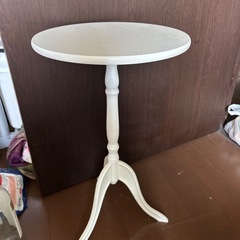 テーブル