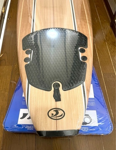 コストコ サーフボード 新品、未使用品 
三ノ宮近辺引き取り希望 ※明石〜大阪市付近で手渡し応相談