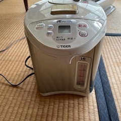 電気ポットの画像