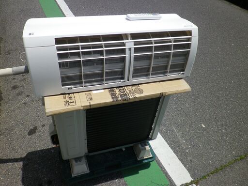 お取引中◇ダイキン6畳～8畳用エアコンF22WTFXS-W 2019年お掃除機能