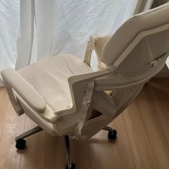 PAXTON ゲーミングチェアの画像