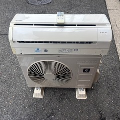 エアコン艶ありの黒色に塗装してください。