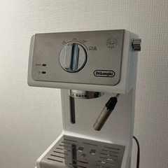 DeLonghi エスプレッソ・カプチーノメーカー ECP322...