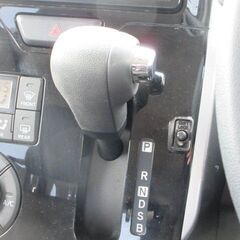 誰でも車が買える次世代低与信ローン専門店／ 安心の１年保証付き 距離無制限！中古車販売 カーメル小田原店 　平成28年式　ダイハツ タントカスタム☆　107000㌔の画像