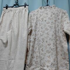 予定者決定　ベージュのパジャマ上下　未使用タグ付きの画像