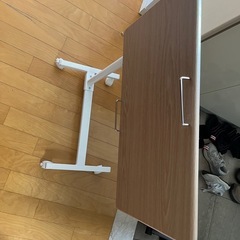 小テーブルの画像