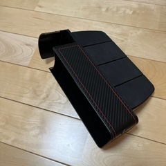 SEIWA製シートの隙間にセットする小物入れの画像