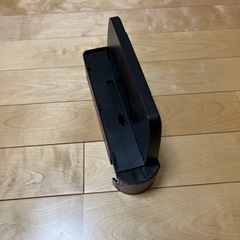 SEIWA製シートの隙間にセットする小物入れの画像