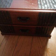 缶、小抽斗まとめての画像