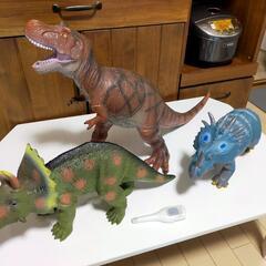 [美品] 巨大恐竜フィギュア　3点セットの画像