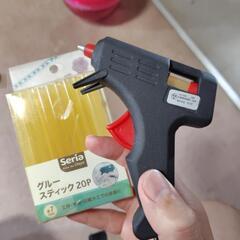 グルーガン、グルースティック18本ぐらい？