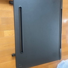  折りたたみテーブルの画像