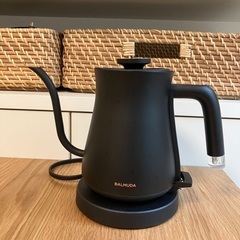 【美品】バルミューダ電気ケトルブラック