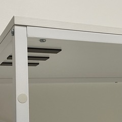 パソコンデスクの画像