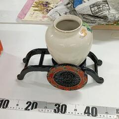 0531-040 九谷焼壺 御所車付花瓶 白梅紅梅
