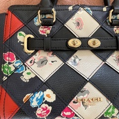COACH ダイヤモンドパターンショルダーバッグ 花柄の画像