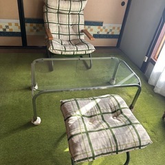 ガラステーブル