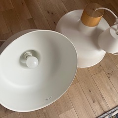 ２個セット　イケア　IKEA ペンダントライト　ブンケフロー　ホワイト　電球付きの画像