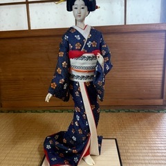 市松人形　ガラスケース入りの画像