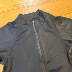 ラッシュガード　140の画像