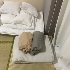 毛布(白色　グレーに近い)の画像
