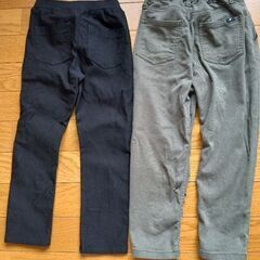 美品✨110cm 黒シンプルズボン＋モスグリーンズボンのおまけ　２点セットの画像
