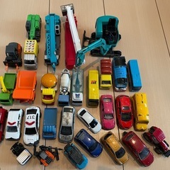 トミカ約60台　他車　中古　働く車 の画像