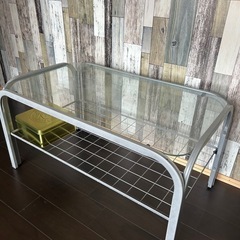 テーブル