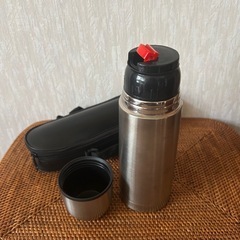 ステンレス水筒の画像