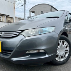 低走行6万キロ台‼️ガソリン代節約‼️ハイブリッド入りました‼️月々1.1万円〜分割可‼️車検2年付き！大人気☆ホンダ インサイト☆低燃費車☆Bluetoothナビ付き☆走行中DVD見れます☆ETC付き☆スタイリッシュデザイン☆ドライブレコーダー付きのフル装備☆事故修復歴無し☆長〜く乗れます！！の画像