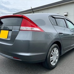 低走行6万キロ台‼️ガソリン代節約‼️ハイブリッド入りました‼️月々1.1万円〜分割可‼️車検2年付き！大人気☆ホンダ インサイト☆低燃費車☆Bluetoothナビ付き☆走行中DVD見れます☆ETC付き☆スタイリッシュデザイン☆ドライブレコーダー付きのフル装備☆事故修復歴無し☆長〜く乗れます！！の画像
