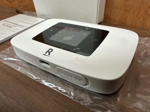 塩尻市引き取り限定】Rakuten WiFi Pocket Platinum ほぼ新品