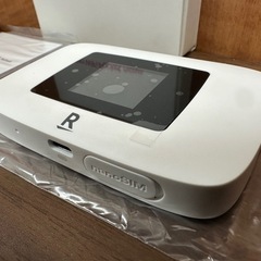 【塩尻市引き取り限定】Rakuten WiFi Pocket Platinum ほぼ新品の画像