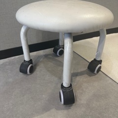 キャスター付きチェア