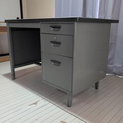 スチールデスクの画像
