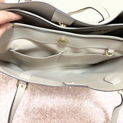 ビジネスバッグ　大きめ　女性用　仕事用　オフィスカジュアル　の画像