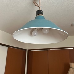 おしゃれな色の照明
