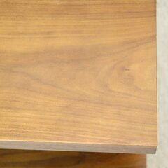 IDEE(イデー)で取り扱われていたATINO SOFA TABLE(アティーノ ソファ テーブル)です。ウォルナット材を使用した北欧風 リビングテーブル。スッキリしたデザインはサイドテーブルにも♪の画像