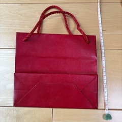 Cartier カルティエ　紙袋　ショッパー
の画像