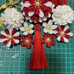 つまみ細工　ハンドメイド髪飾りの画像