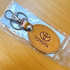 トヨタ博物館限定品 TOYOTA革キーホルダー（丸型）