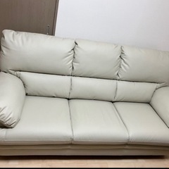 【新品未使用】【美品】ソファ 3人掛け アイボリー　（ピンクカバー付）