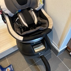 コンビの回るチャイルドシート