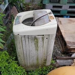 ボロボロの洗濯機