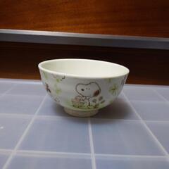 スヌーピー　茶碗　磁器　クローバー　子供