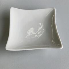0531-130 角小皿